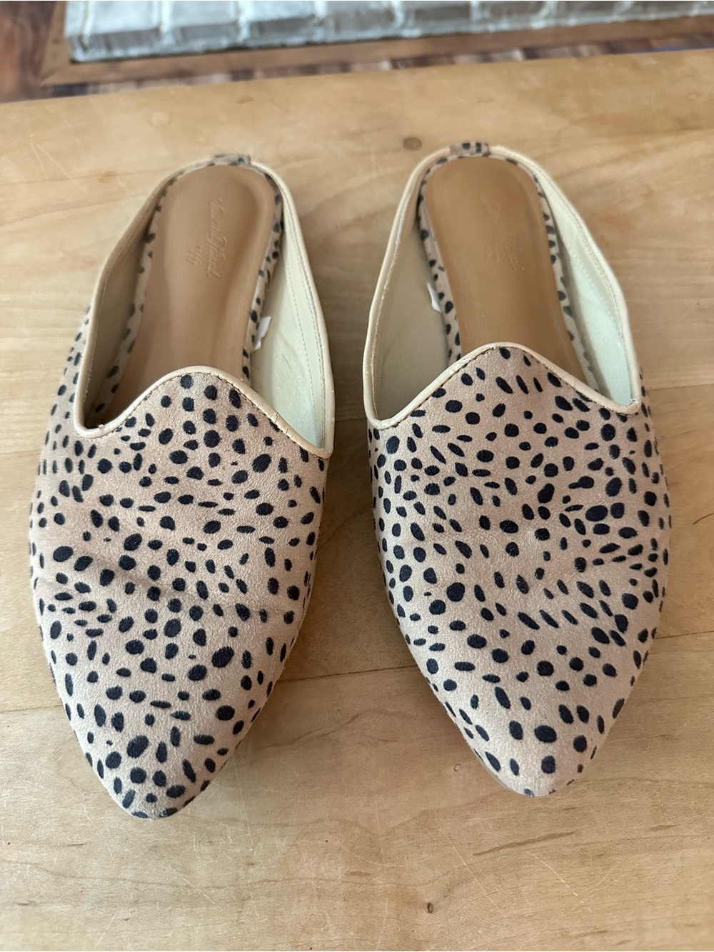 Universal Thread Leopard-Print Pointed Slip-On Mules in Tan and Black
